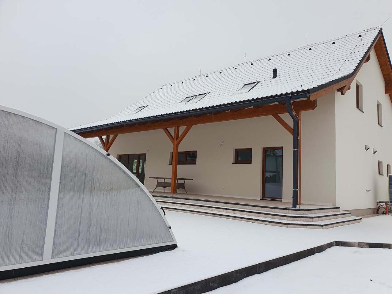 Holiday House Adam Prosecne Exterior photo